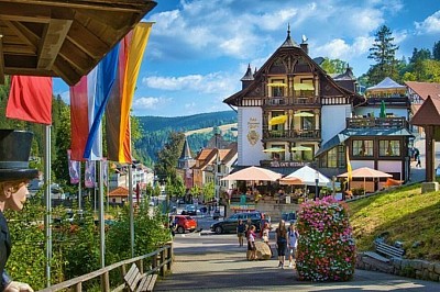 Triberg to waterfall